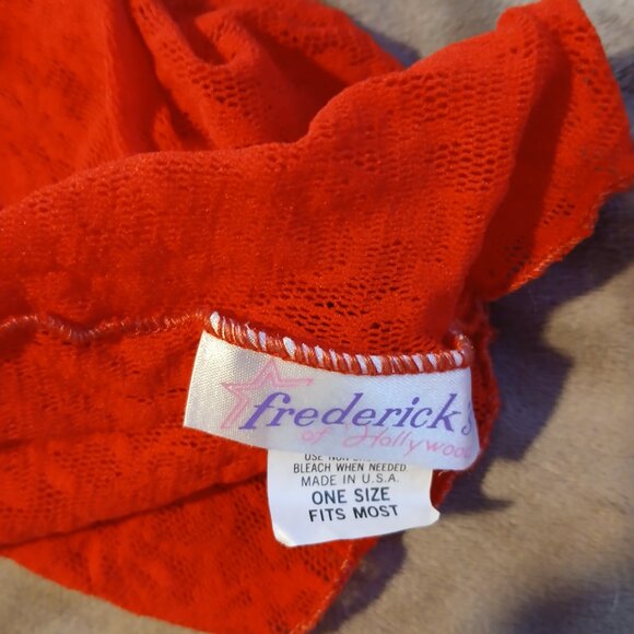 Frederick's of Hollywood Vintage Women's Red Lace Tank GUC - Picture 5 of 5